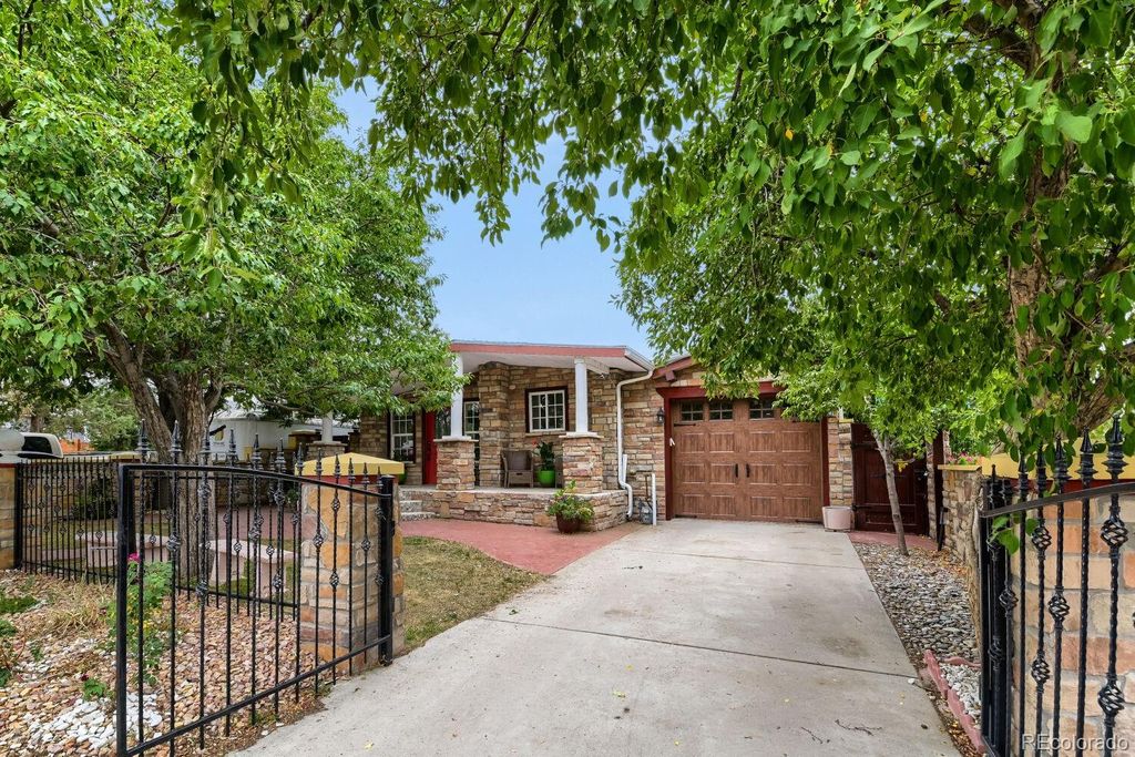 146 Poplar Street, Lochbuie, CO 80603