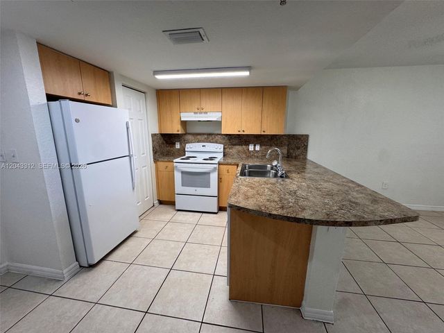 7901 NW 7th Ave 1011, Miami, FL 33150