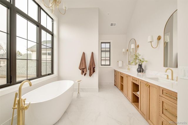 2485 S Madison Street, Denver, CO 80210