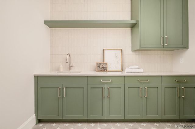 2485 S Madison Street, Denver, CO 80210