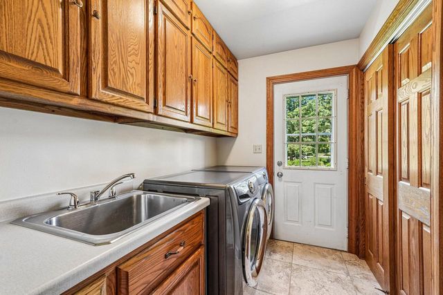 W68N347 Palmetto AVENUE, Cedarburg, WI 53012