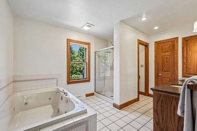 W68N347 Palmetto AVENUE, Cedarburg, WI 53012