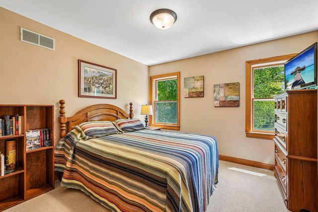 W68N347 Palmetto AVENUE, Cedarburg, WI 53012