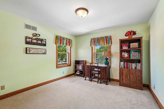 W68N347 Palmetto AVENUE, Cedarburg, WI 53012