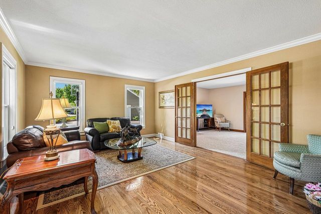 W68N347 Palmetto AVENUE, Cedarburg, WI 53012