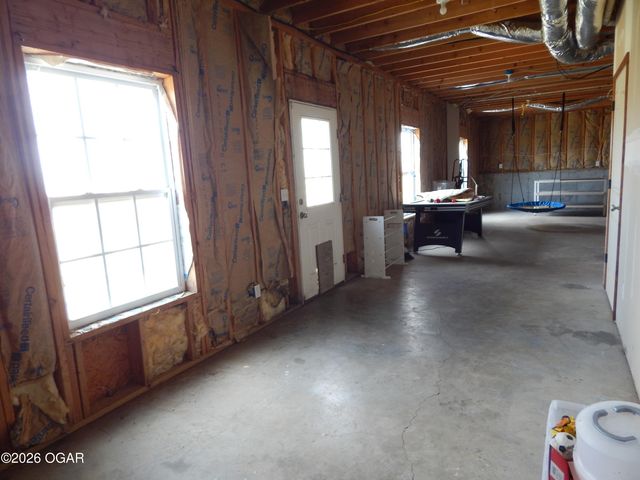 1218 Elm Court, Webb City, MO 64870