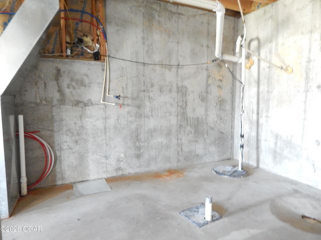 1218 Elm Court, Webb City, MO 64870