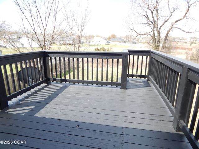 1218 Elm Court, Webb City, MO 64870