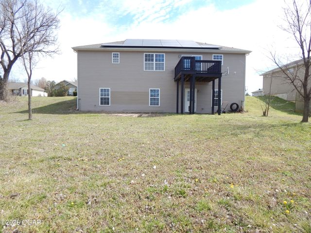 1218 Elm Court, Webb City, MO 64870