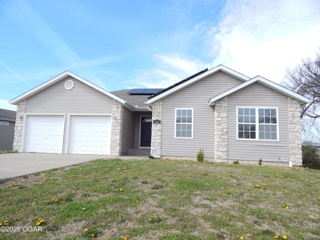 1218 Elm Court, Webb City, MO 64870