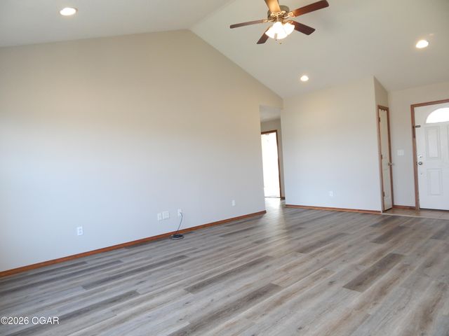 1218 Elm Court, Webb City, MO 64870