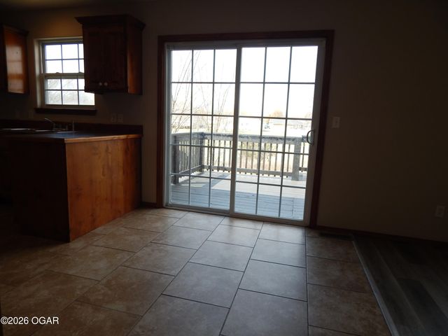 1218 Elm Court, Webb City, MO 64870