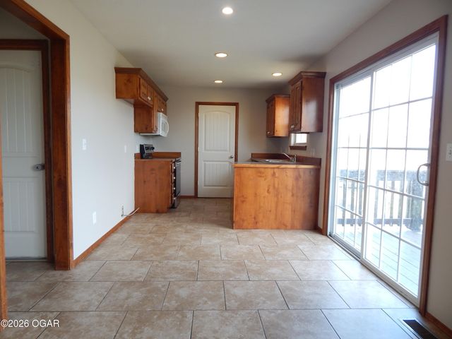 1218 Elm Court, Webb City, MO 64870