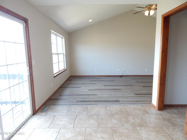 1218 Elm Court, Webb City, MO 64870