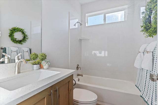 3218 S 4950 W, West Haven, UT 84401