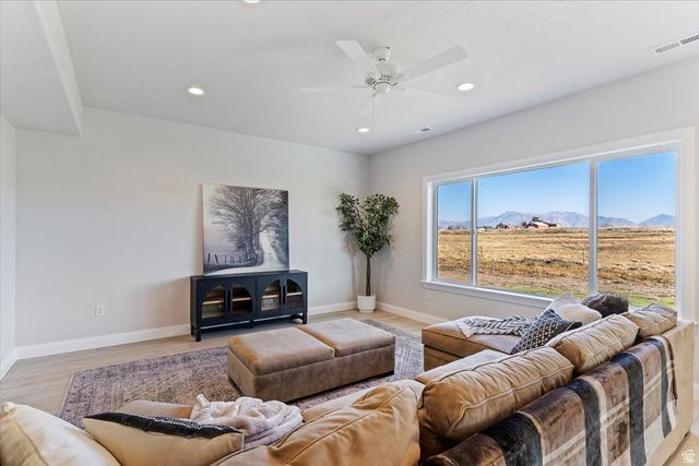 3218 S 4950 W, West Haven, UT 84401