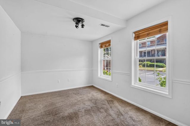 8108 LAKECREST DR, Greenbelt, MD 20770