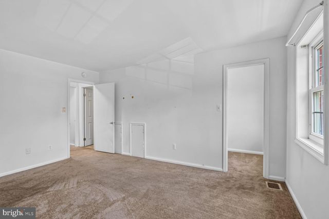 8108 LAKECREST DR, Greenbelt, MD 20770