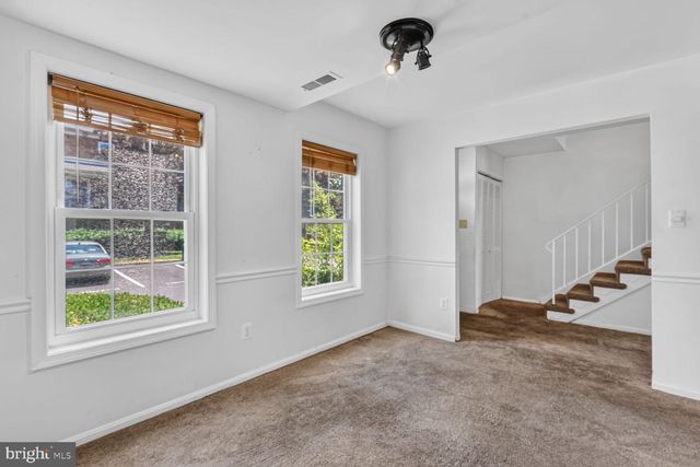8108 LAKECREST DR, Greenbelt, MD 20770