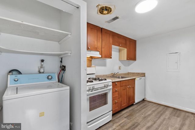 8108 LAKECREST DR, Greenbelt, MD 20770