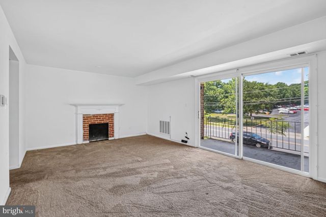 8108 LAKECREST DR, Greenbelt, MD 20770