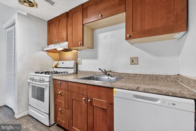 8108 LAKECREST DR, Greenbelt, MD 20770