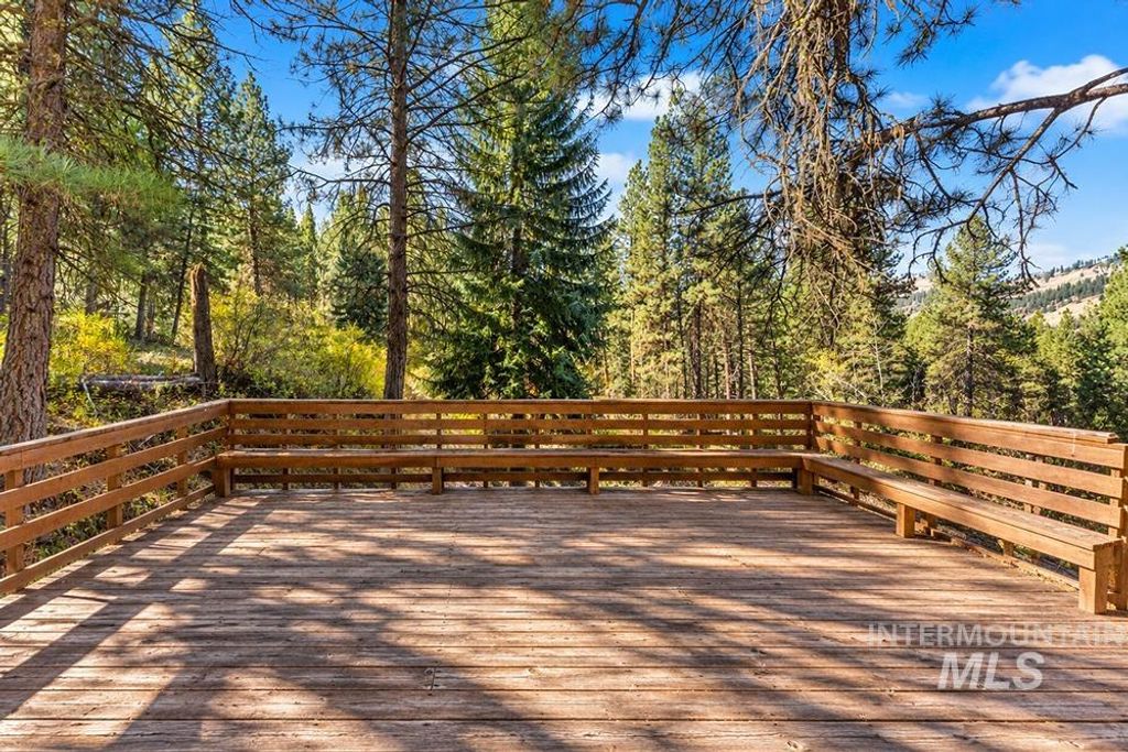 6 Willow Dr, Lowman, ID 83637 photo 3