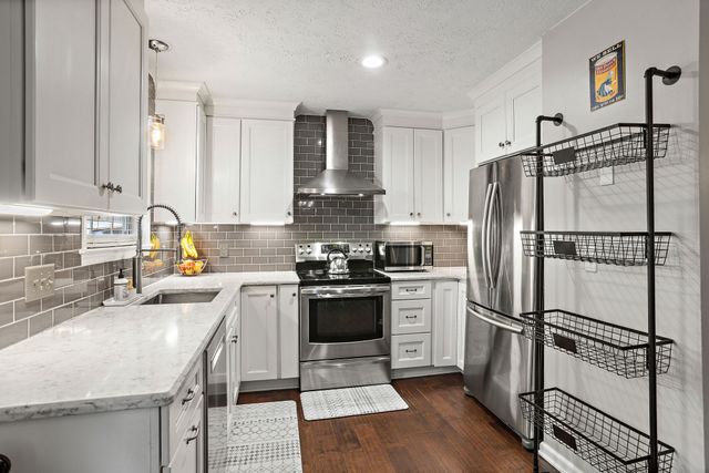 1332 Cardinal Ave, Nashville, TN 37216