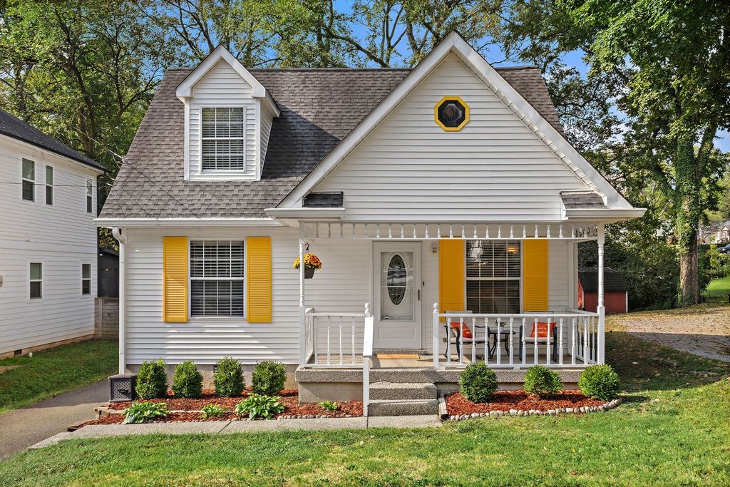 1332 Cardinal Ave, Nashville, TN 37216