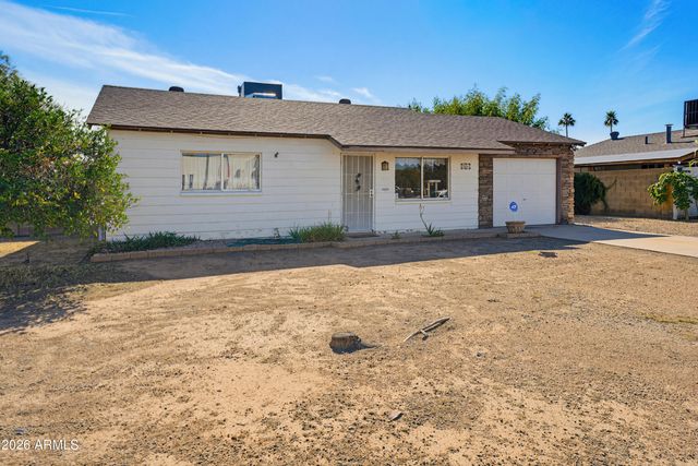 3221 W GREENWAY Road, Phoenix, AZ 85053