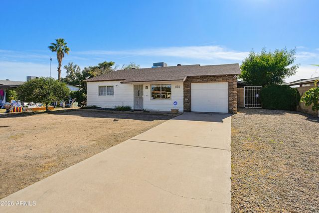 3221 W GREENWAY Road, Phoenix, AZ 85053