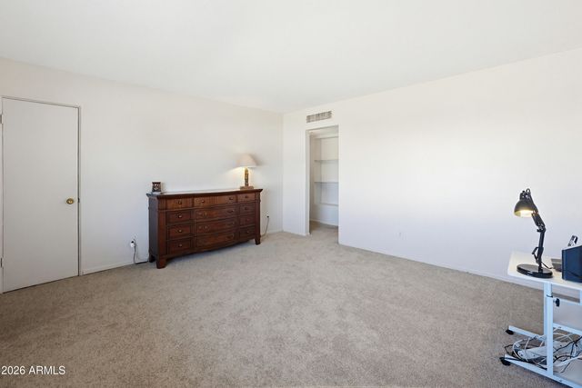 3221 W GREENWAY Road, Phoenix, AZ 85053