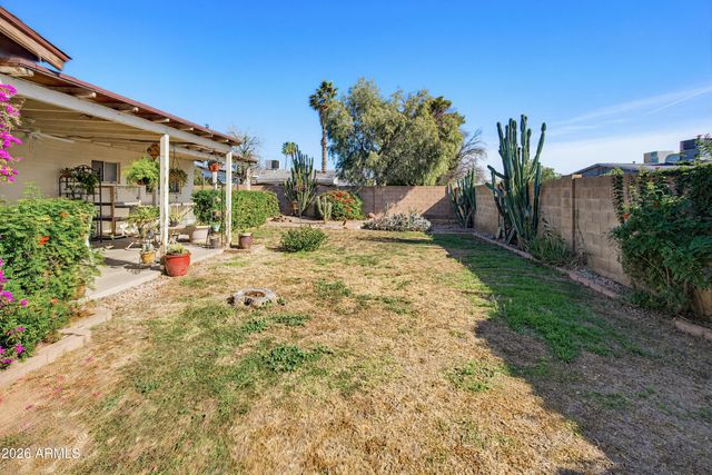 3221 W GREENWAY Road, Phoenix, AZ 85053