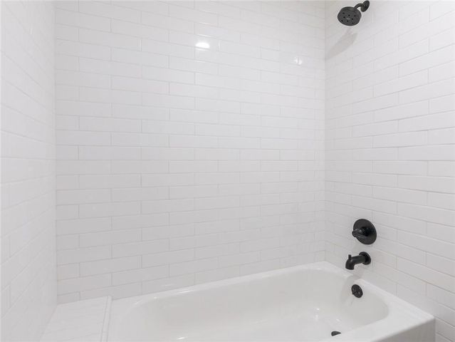 909 Reinli ST 102, Austin, TX 78751