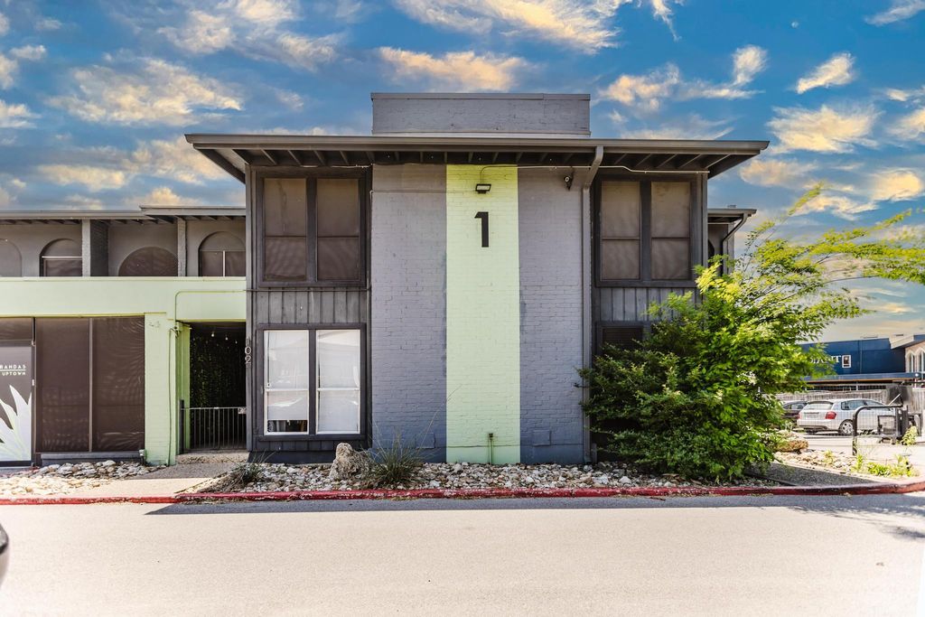 909 Reinli ST 102, Austin, TX 78751