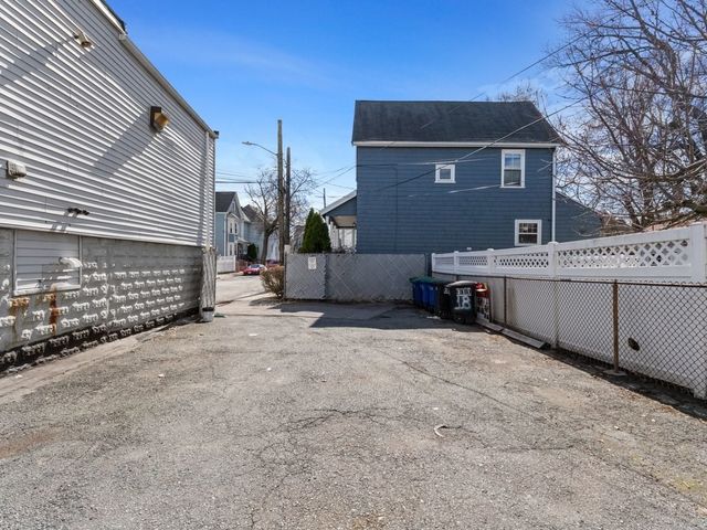 148 Pearl, Somerville, MA 02145