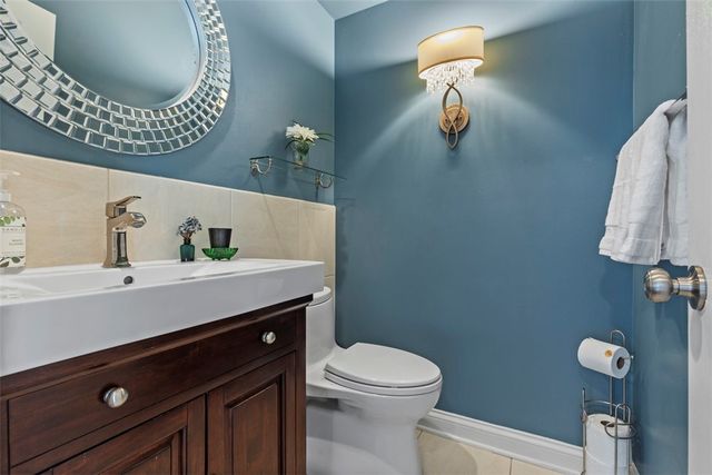 1526 Allison Dr, Upper St Clair, PA 15241