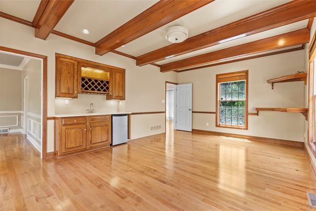 1526 Allison Dr, Upper St Clair, PA 15241
