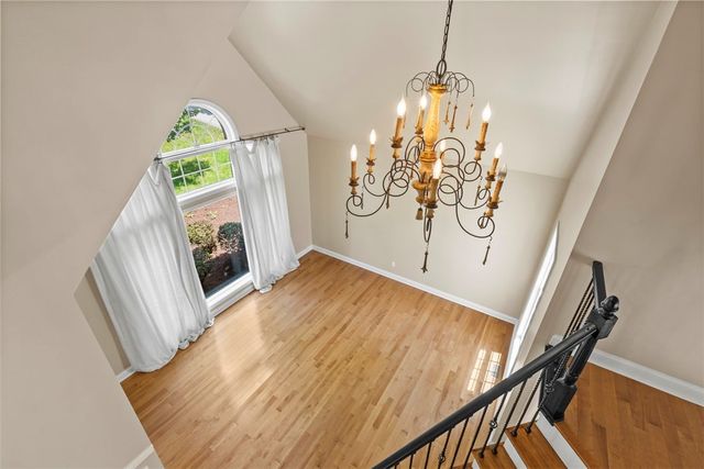 1526 Allison Dr, Upper St Clair, PA 15241