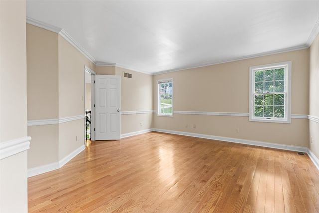1526 Allison Dr, Upper St Clair, PA 15241