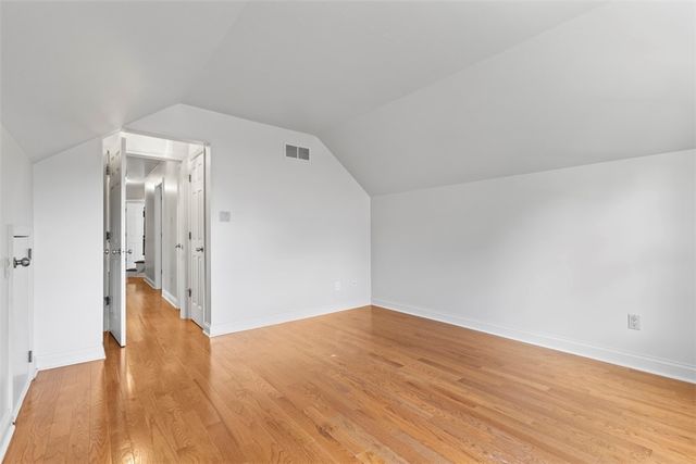 1526 Allison Dr, Upper St Clair, PA 15241