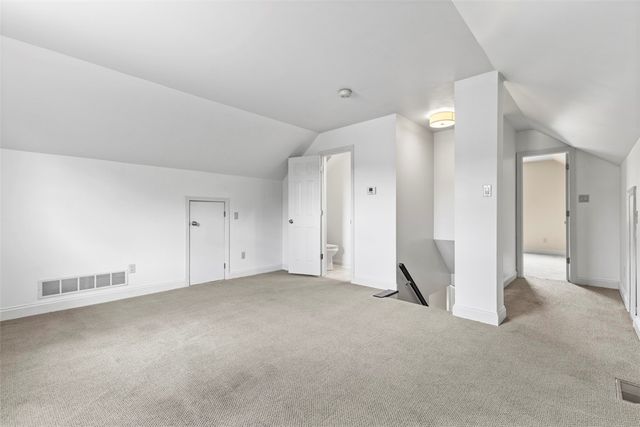 1526 Allison Dr, Upper St Clair, PA 15241