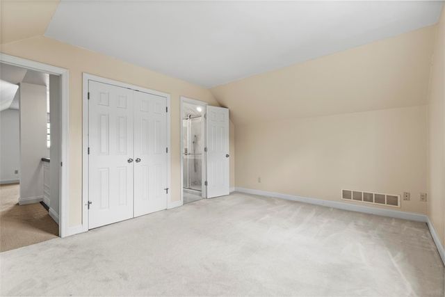 1526 Allison Dr, Upper St Clair, PA 15241