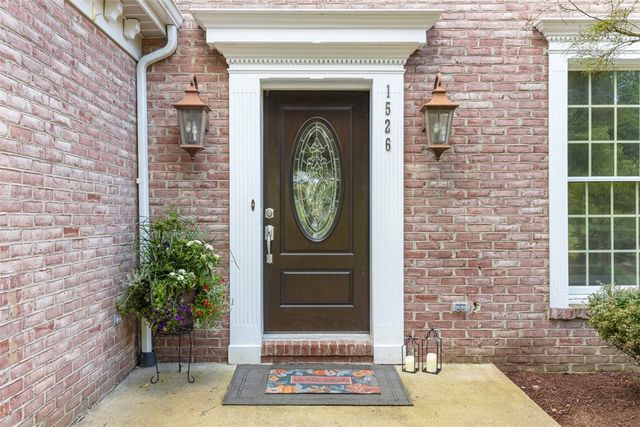 1526 Allison Dr, Upper St Clair, PA 15241