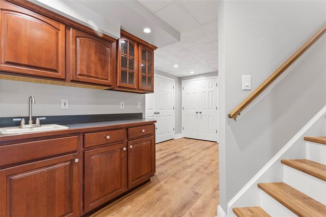1526 Allison Dr, Upper St Clair, PA 15241