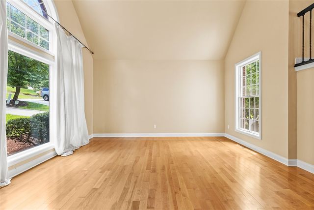 1526 Allison Dr, Upper St Clair, PA 15241