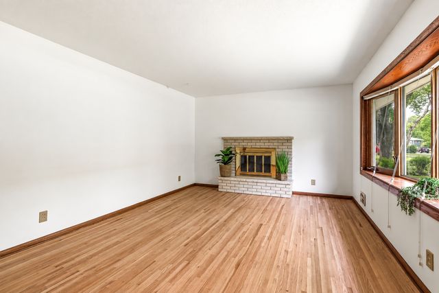 1760 Garland Lane N, Plymouth, MN 55447