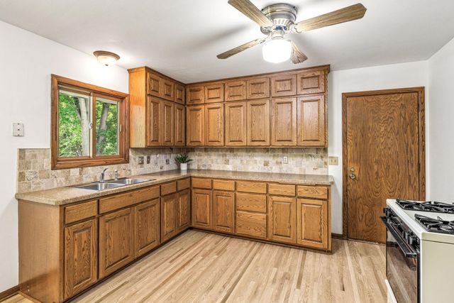 1760 Garland Lane N, Plymouth, MN 55447