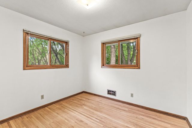 1760 Garland Lane N, Plymouth, MN 55447