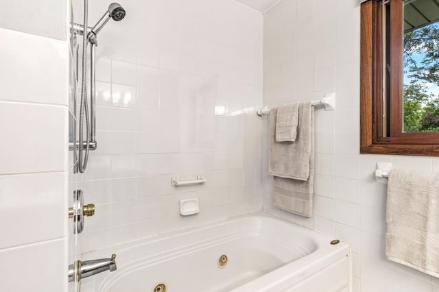 1760 Garland Lane N, Plymouth, MN 55447
